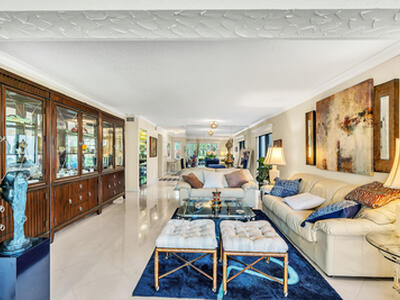 9285 Vista Del Lago, Boca Raton, FL 33428