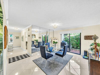 9285 Vista Del Lago, Boca Raton, FL 33428