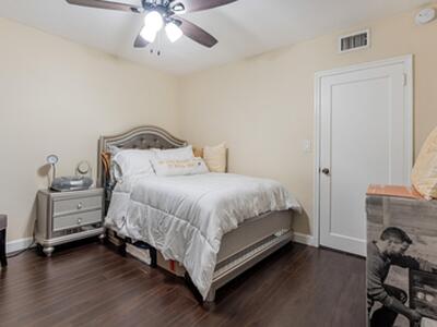 6824 SW 5th Street, Pembroke Pines, FL 33023