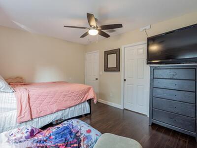 6824 SW 5th Street, Pembroke Pines, FL 33023