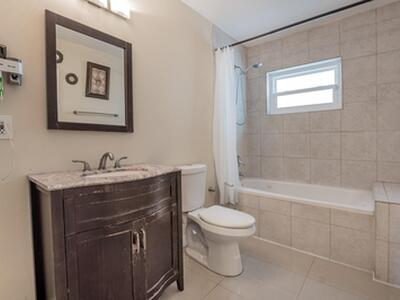 6824 SW 5th Street, Pembroke Pines, FL 33023