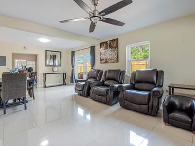 6824 SW 5th Street, Pembroke Pines, FL 33023