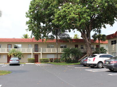 1 Abbey Lane, Delray Beach, FL 33446