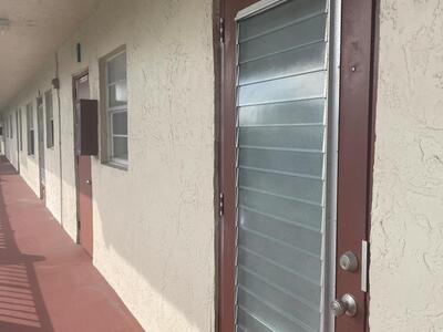 1 Abbey Lane, Delray Beach, FL 33446