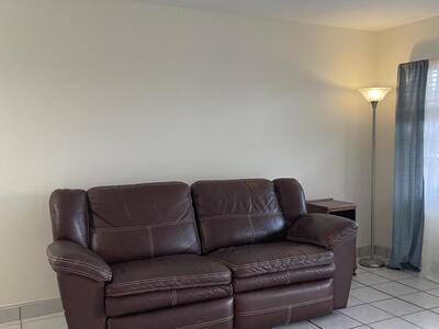 1 Abbey Lane, Delray Beach, FL 33446