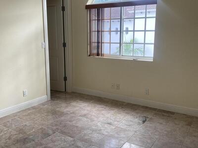 1950 Presidential 2 Way, West Palm Beach, FL 33401