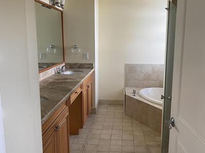 1950 Presidential 2 Way, West Palm Beach, FL 33401