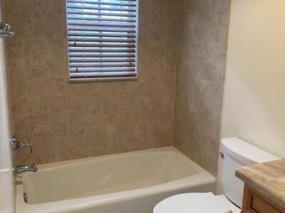 1950 Presidential 2 Way, West Palm Beach, FL 33401