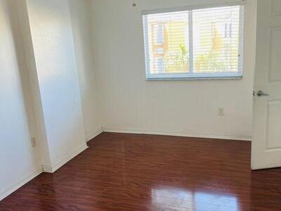 2475 NW 16th St Road, Miami, FL 33125