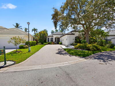 6778 Oakmont Way, West Palm Beach, FL 33412