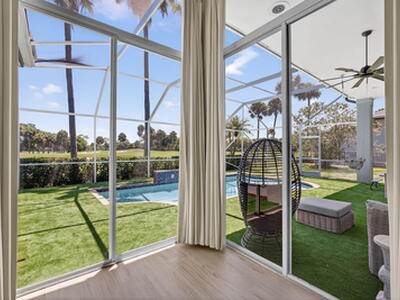 6778 Oakmont Way, West Palm Beach, FL 33412