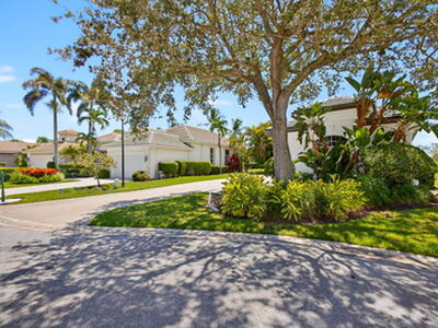 6778 Oakmont Way, West Palm Beach, FL 33412