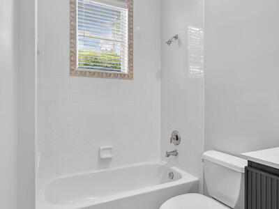 6778 Oakmont Way, West Palm Beach, FL 33412