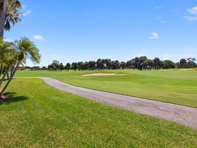 6778 Oakmont Way, West Palm Beach, FL 33412