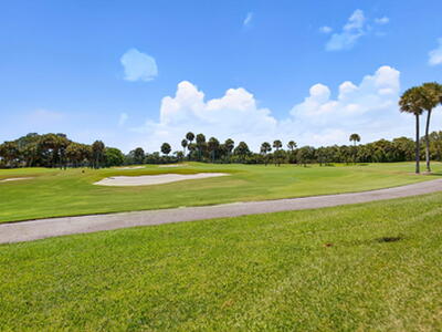 6778 Oakmont Way, West Palm Beach, FL 33412