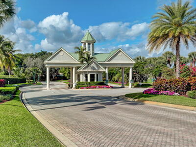 6778 Oakmont Way, West Palm Beach, FL 33412