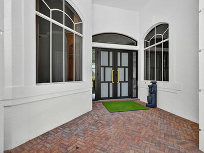 6778 Oakmont Way, West Palm Beach, FL 33412