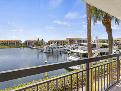 2401 Marina Isle Way, Jupiter, FL 33477