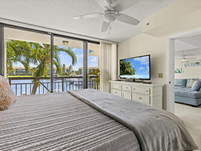 2401 Marina Isle Way, Jupiter, FL 33477