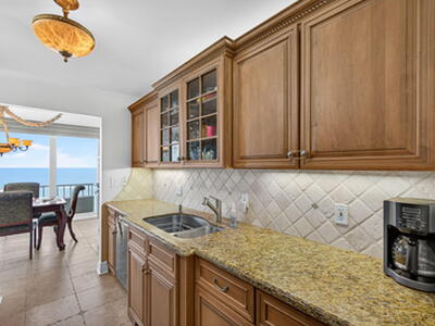 5550 N Ocean Drive, Singer Island, FL 33404