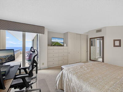 5550 N Ocean Drive, Singer Island, FL 33404