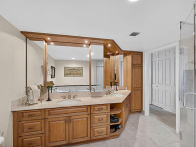 5550 N Ocean Drive, Singer Island, FL 33404