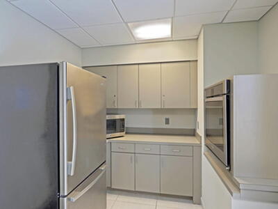 5550 N Ocean Drive, Singer Island, FL 33404