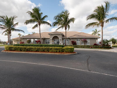601 NW Waverly Circle, Port Saint Lucie, FL 34983