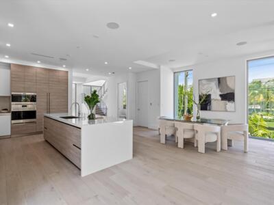 1070 Del Harbour Drive, Delray Beach, FL 33483