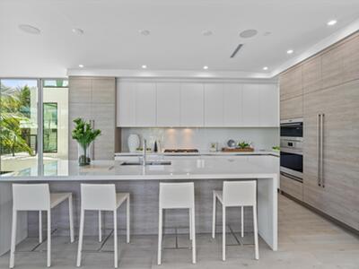 1070 Del Harbour Drive, Delray Beach, FL 33483