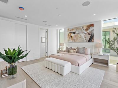 1070 Del Harbour Drive, Delray Beach, FL 33483