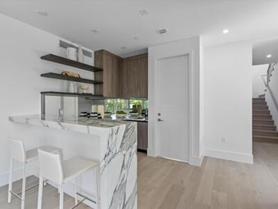 1070 Del Harbour Drive, Delray Beach, FL 33483