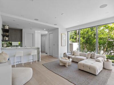 1070 Del Harbour Drive, Delray Beach, FL 33483