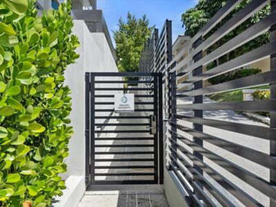 1070 Del Harbour Drive, Delray Beach, FL 33483