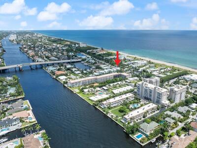 1070 Del Harbour Drive, Delray Beach, FL 33483