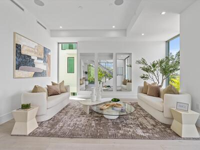 1070 Del Harbour Drive, Delray Beach, FL 33483