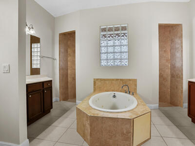 1092 SW Majorca Avenue, Port Saint Lucie, FL 34953