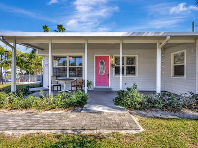 736 Rockland Drive, House