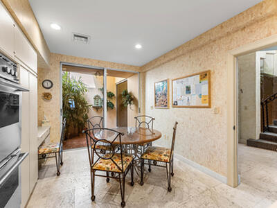 13 Sloans Curve Drive, Palm Beach, FL 33480