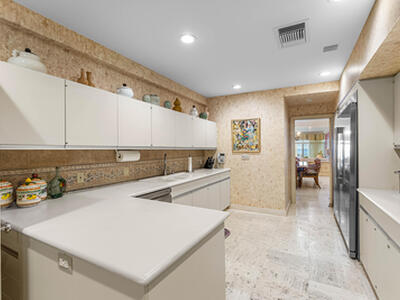 13 Sloans Curve Drive, Palm Beach, FL 33480