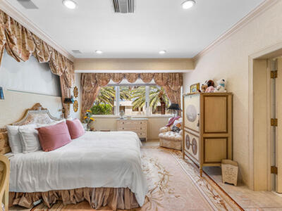 13 Sloans Curve Drive, Palm Beach, FL 33480