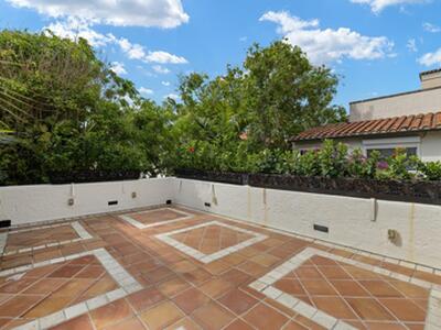 250 Worth 4 Avenue, Palm Beach, FL 33480