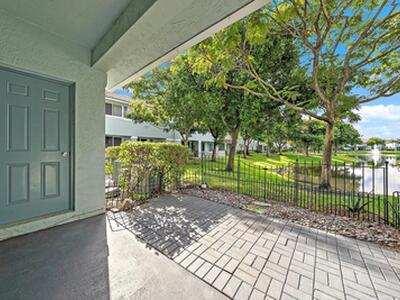 1925 Alamanda Way, Riviera Beach, FL 33404