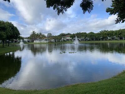 1925 Alamanda Way, Riviera Beach, FL 33404