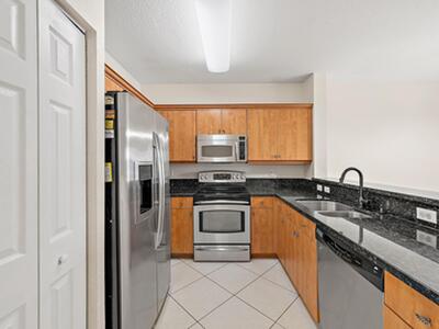 1925 Alamanda Way, Riviera Beach, FL 33404