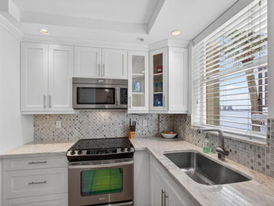 100 Paradise Harbour Boulevard