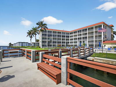 100 Paradise Harbour Boulevard, North Palm Beach, FL 33408