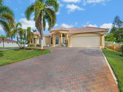 499 SW Laconic Avenue, Port Saint Lucie, FL 34953