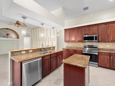 499 SW Laconic Avenue, Port Saint Lucie, FL 34953