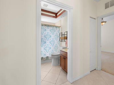 499 SW Laconic Avenue, Port Saint Lucie, FL 34953